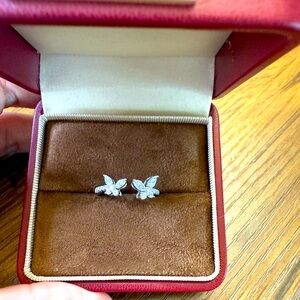 Butterfly diamond ring